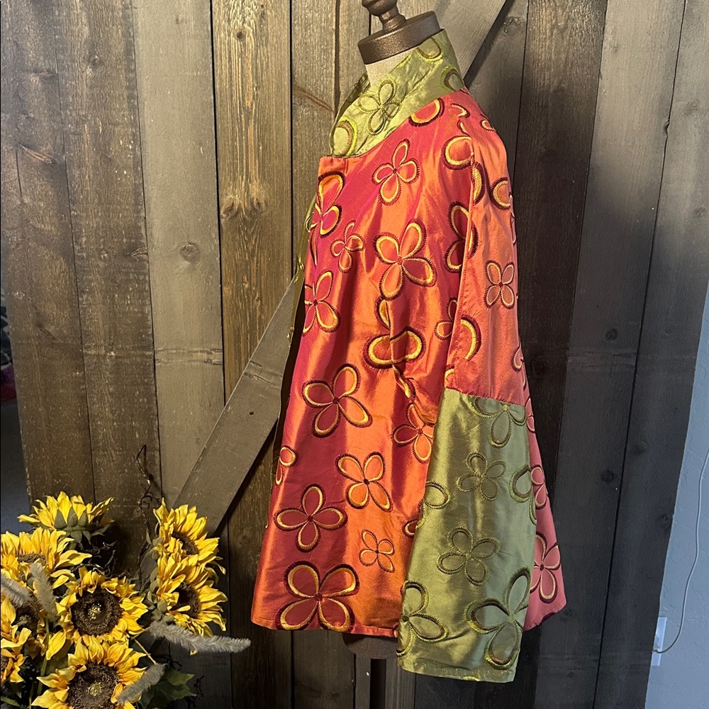 Vintage Peter Lai Oversized Artsy Silk Embroidered Floral Colorblock Button up - Picture 2 of 9
